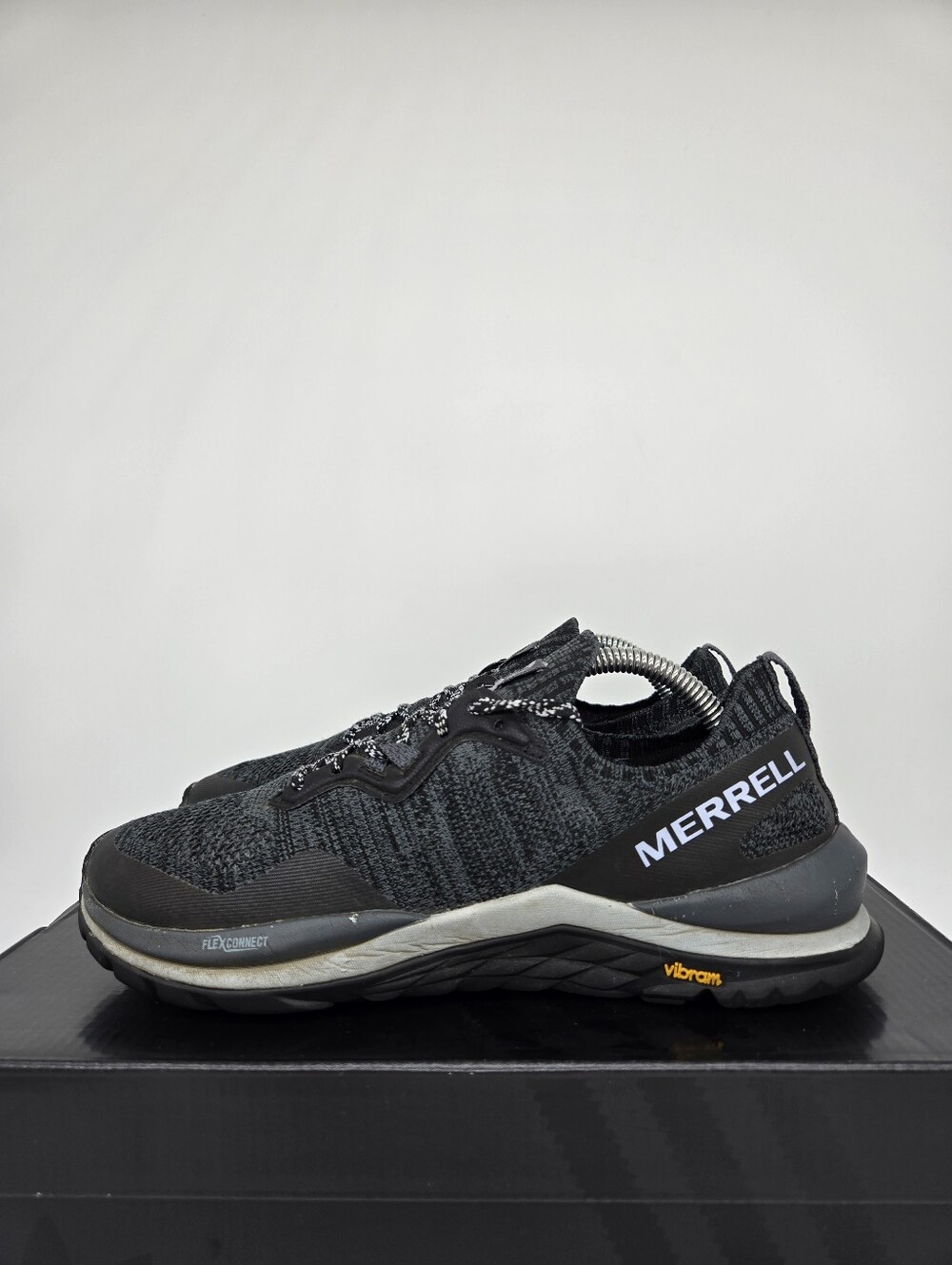 Merrell Women's Mag 9 Trail Running Shoes Size 8